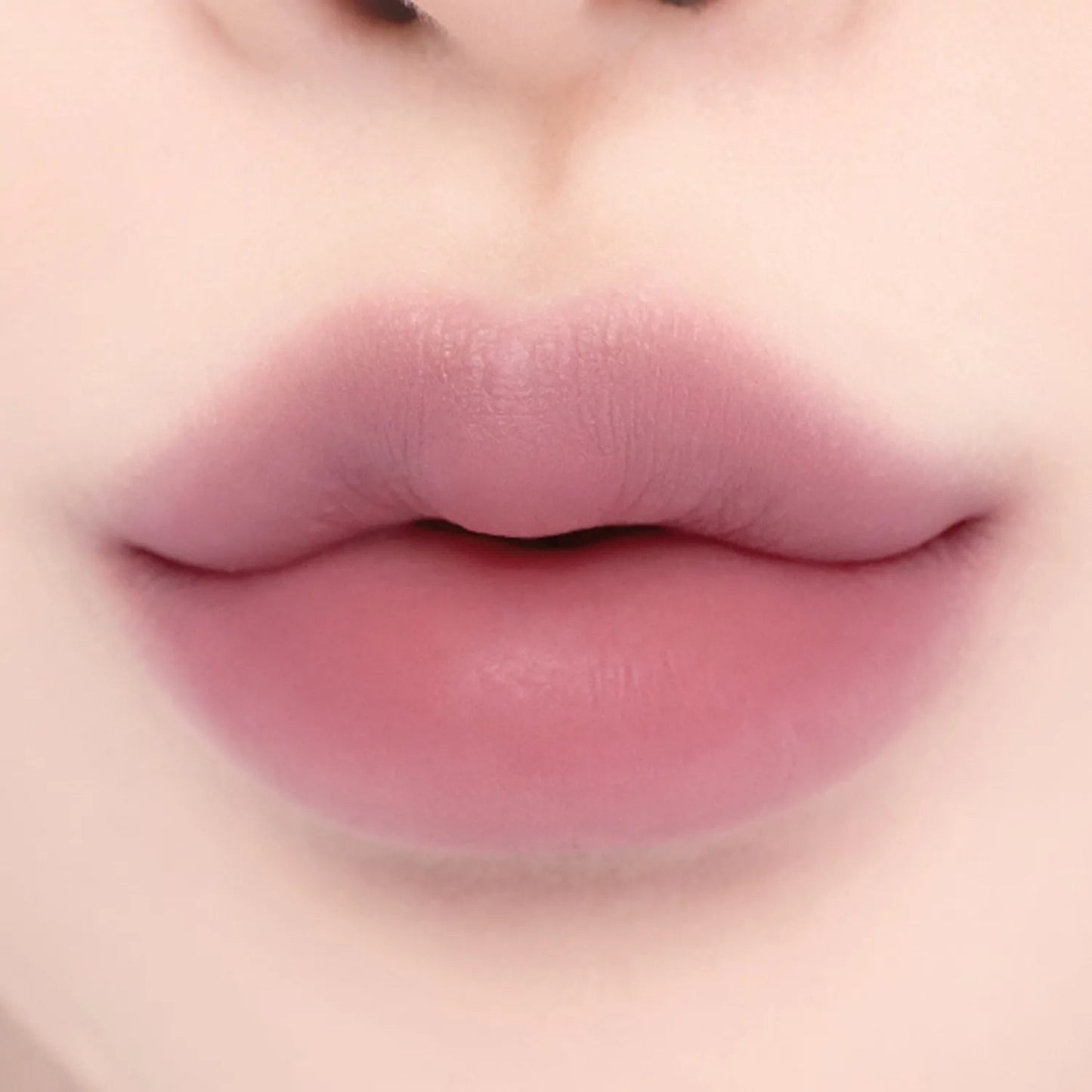 lilybyred Smiley Lip Blending Stick 0.8g.