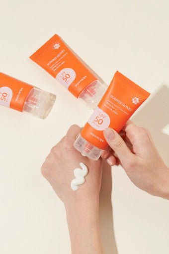 papa recipe Bombee Moist Sun Essence SPF50+ PA+++ 50ml - Radiance Revolution