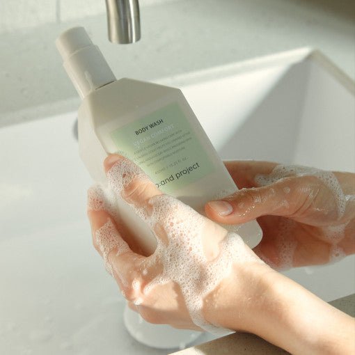 B:and Project Vegan Comfort Body Wash 450ml - Radiance Revolution - make p:rem - Body Wash