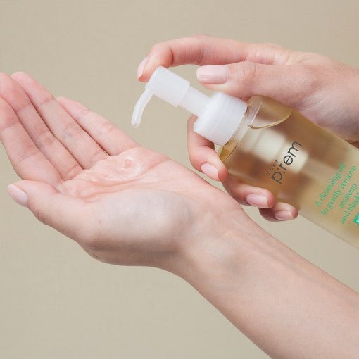 make p:rem Safe Me. Relief Moisture Cleansing Oil 210ml - Radiance Revolution - make p:rem - CLEANSING OIL