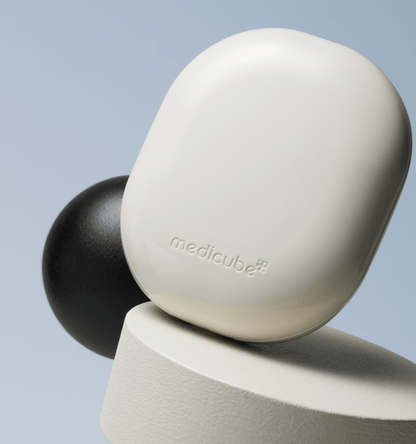 medicube Pro Glutathione Velvet Cushion SPF50+ 15g - Radiance Revolution - 21 Ivory - MAKEUP Cushion - medicube