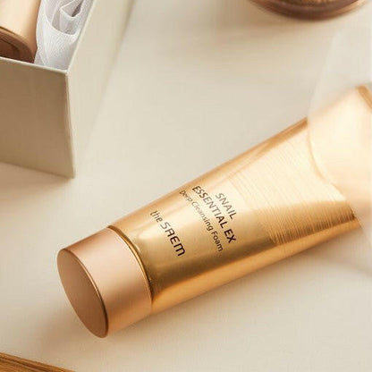 The SAEM Snail Essential Ex Deep Cleansing Foam 150g.